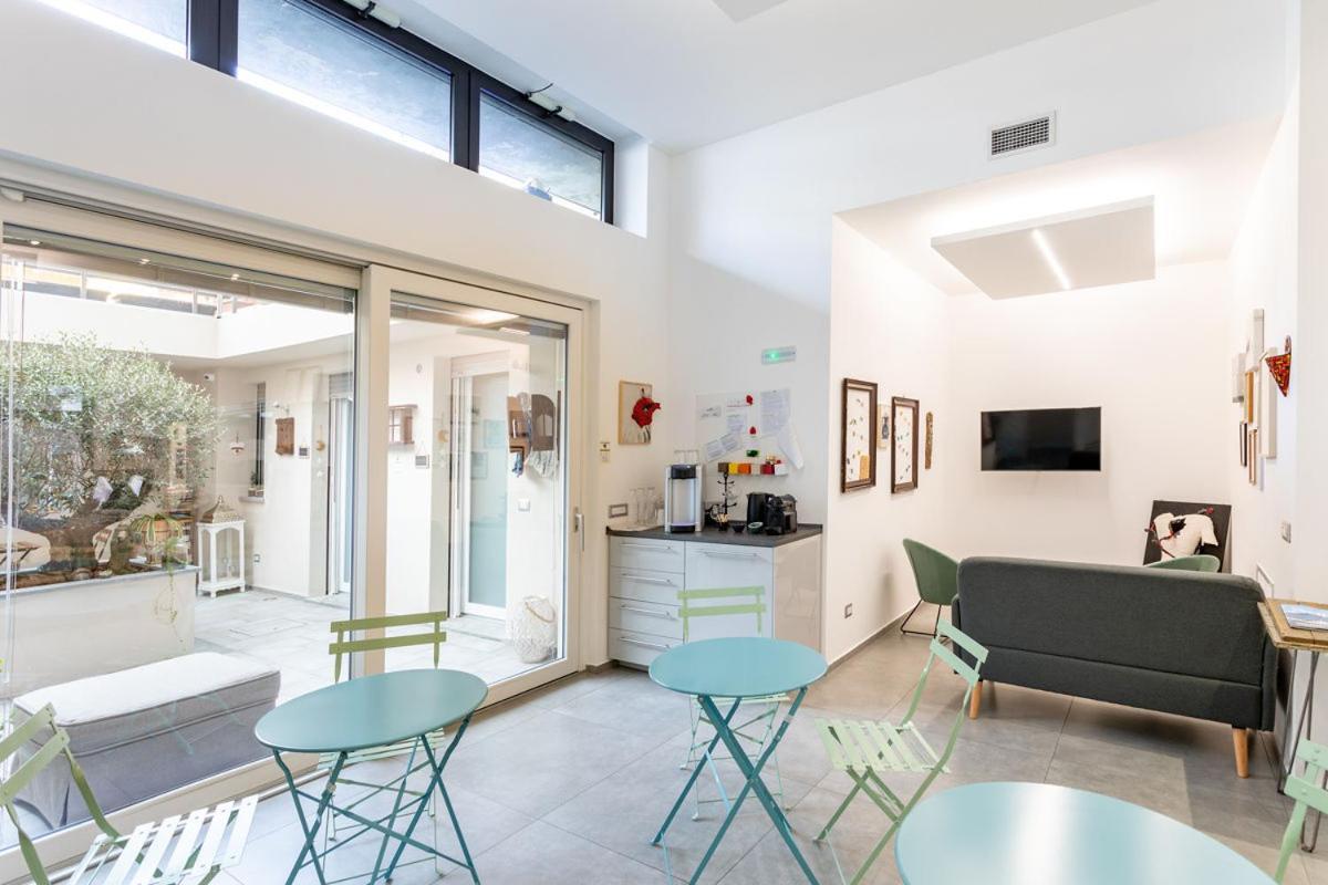 Hotel Little Square Arona Extérieur photo