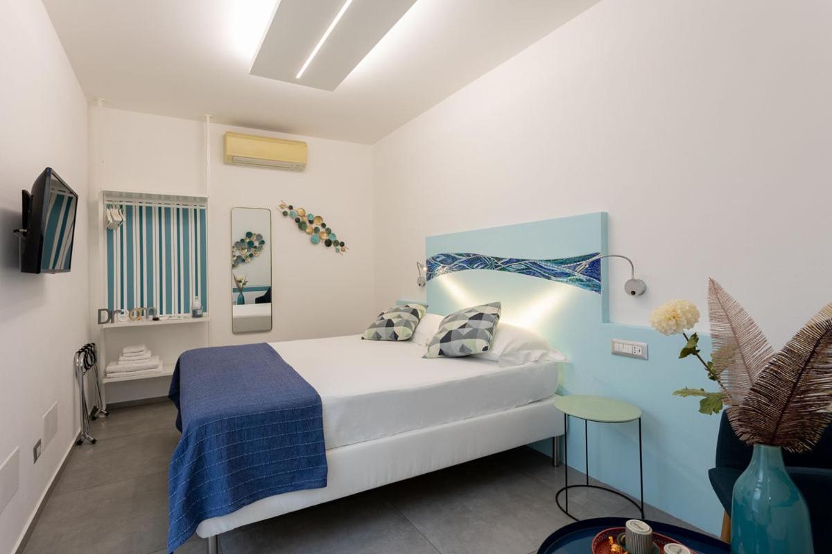 Hotel Little Square Arona Extérieur photo