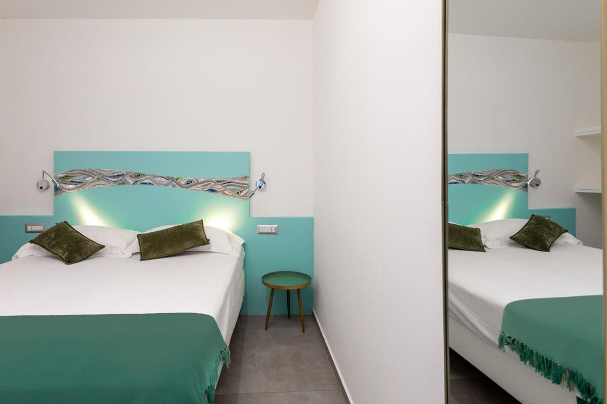 Hotel Little Square Arona Extérieur photo