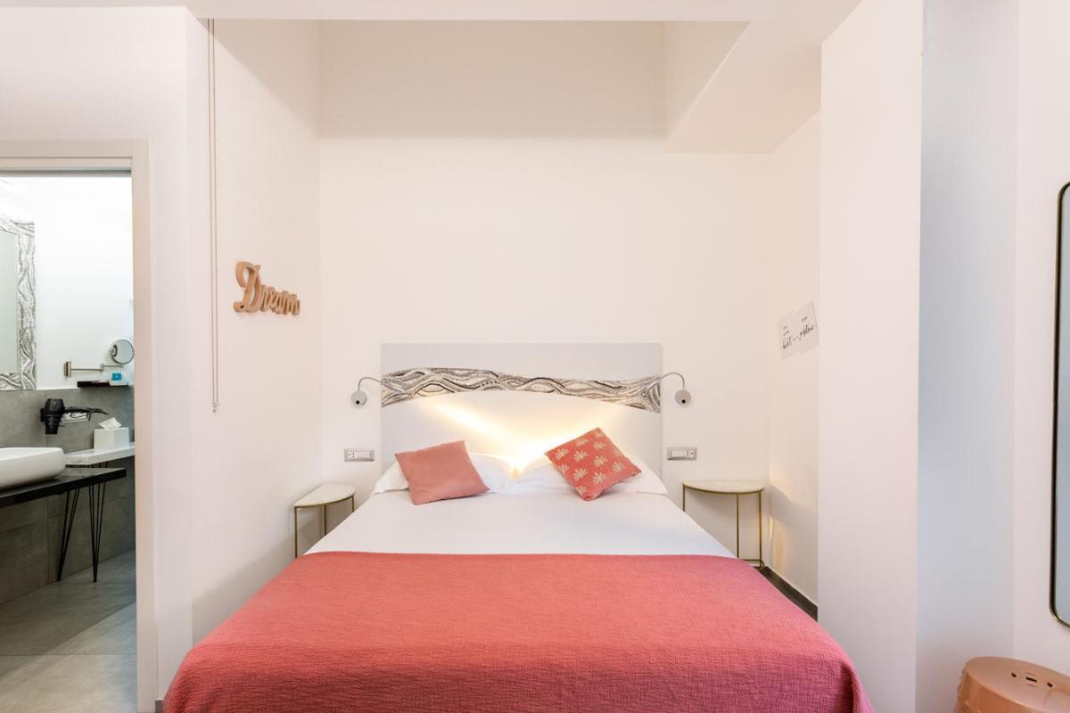 Hotel Little Square Arona Extérieur photo